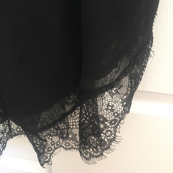 Women’s intimate wear - Picture 2 of 3